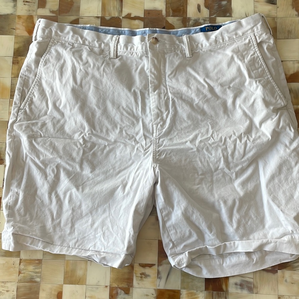 Men’s Polo Khaki Shorts (40W)